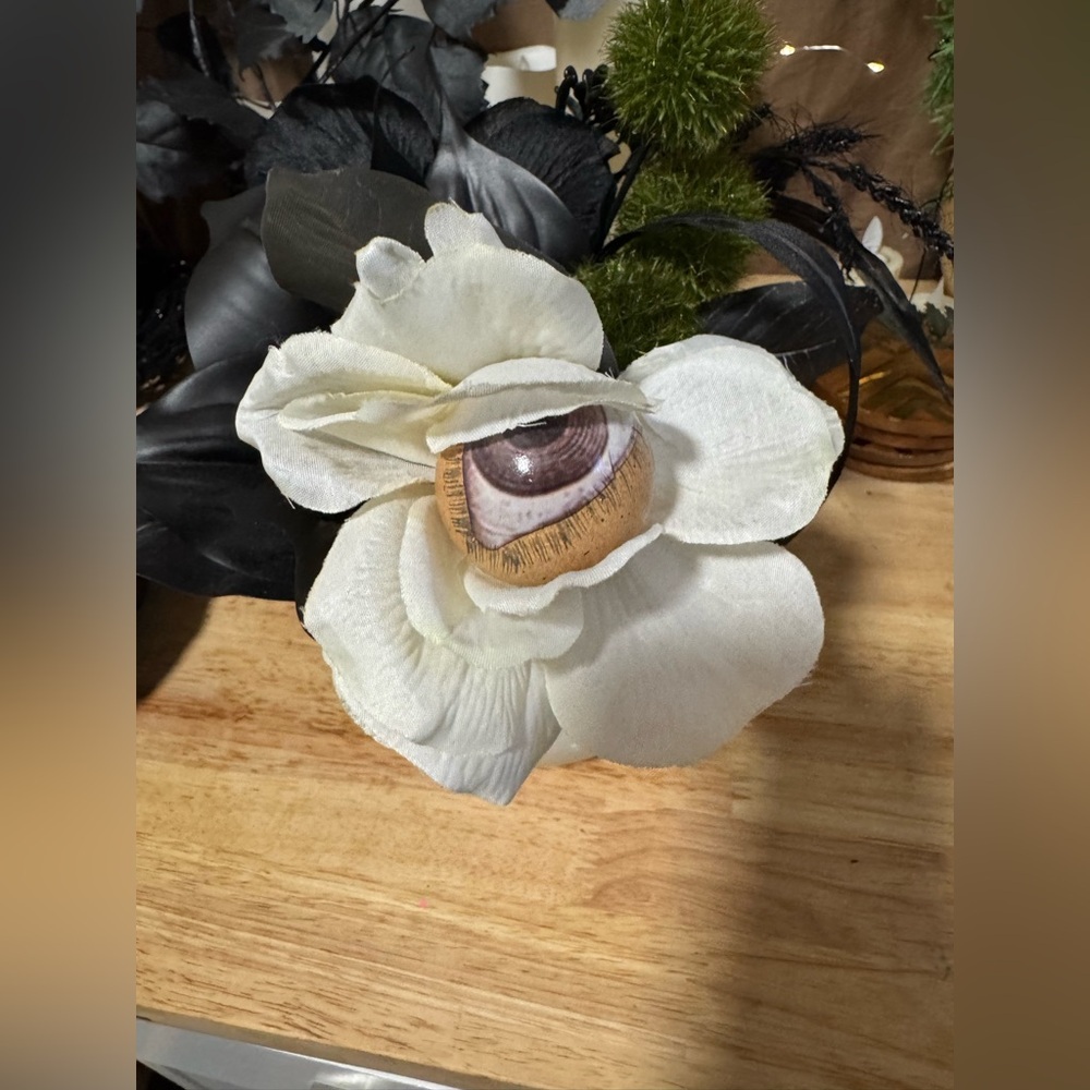 Spooky Table Center Decor - Picture 5 of 7